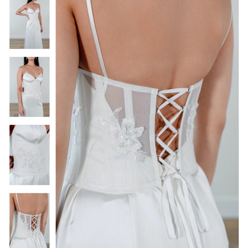By Watters White Lace-Up Bra